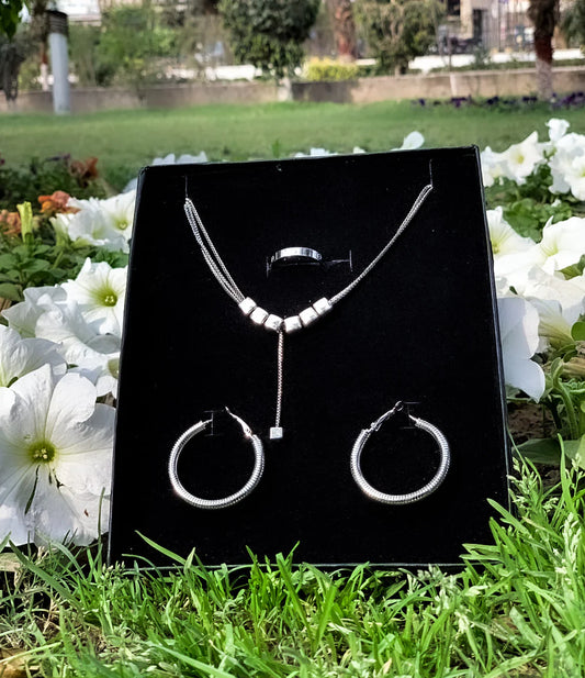 Timeless Elegance – 4 Signature Jewelry Sets